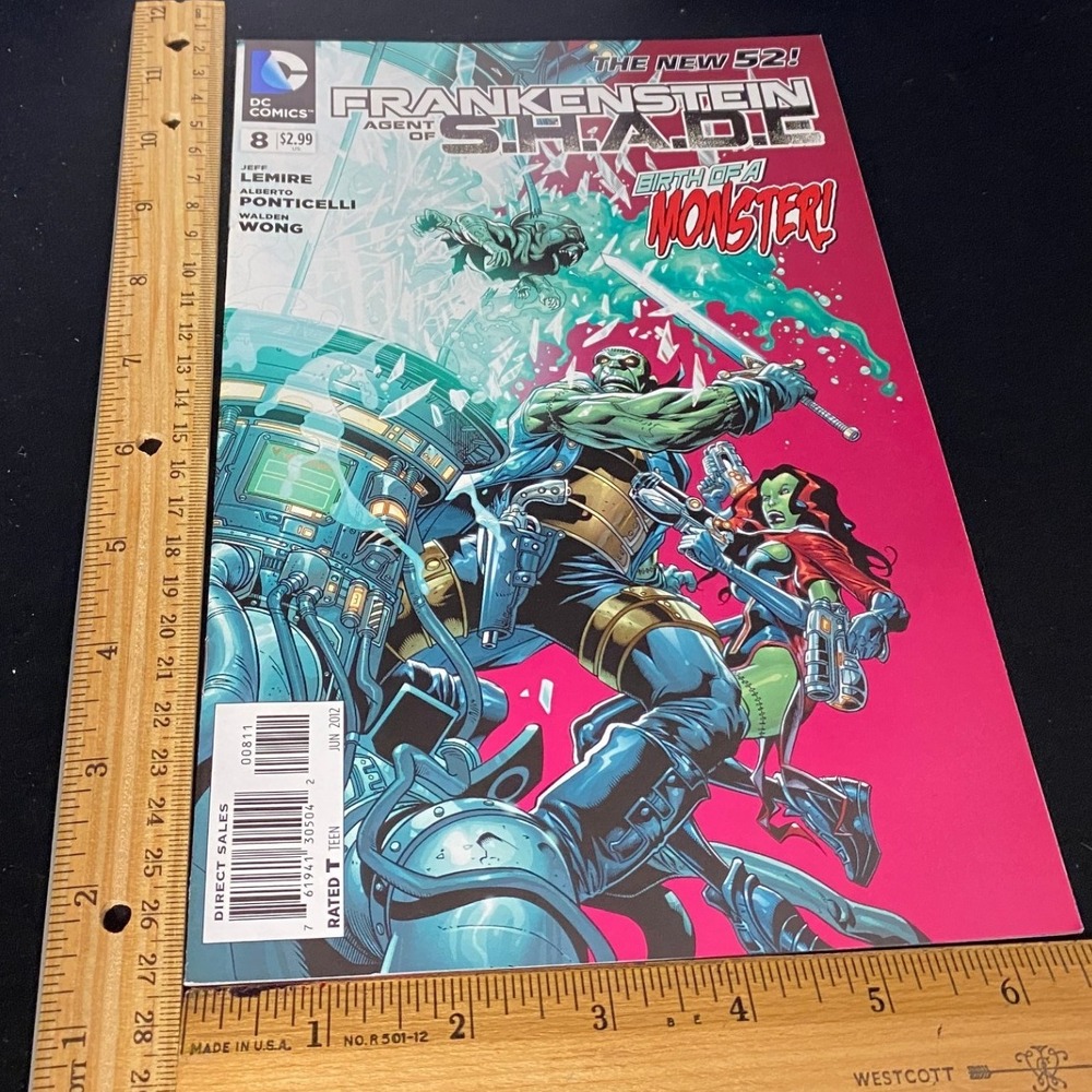 Frankenstein Monster Age of Apocalypse 8 Comic Book DC Comics New 52‎ Teen Rated